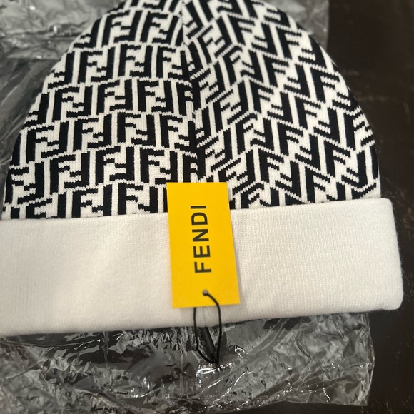 Name brand hats for men and women that will make every outfit pop price is each - Picture 10 of 16